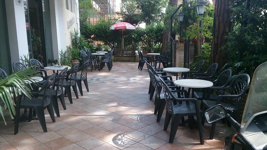 Hotel Cortina 3*, Rimini