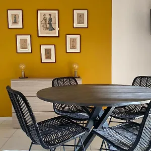 5-viale-fano-apartment.riccione-hotels.org/